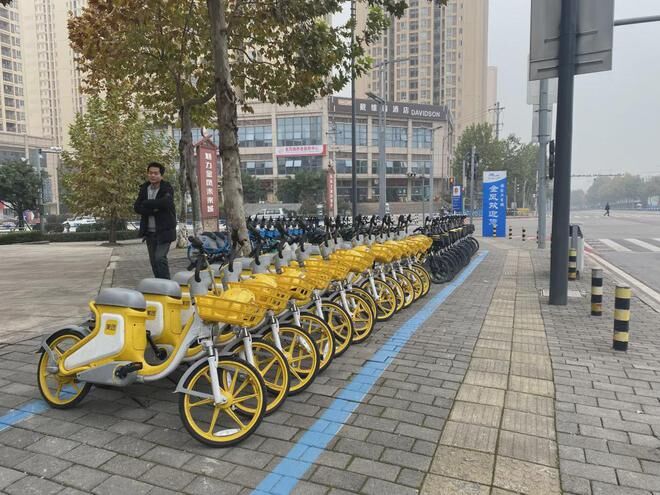 逆行、亂停、違反交通信號燈……騎共享單車這些行為將面臨處罰！